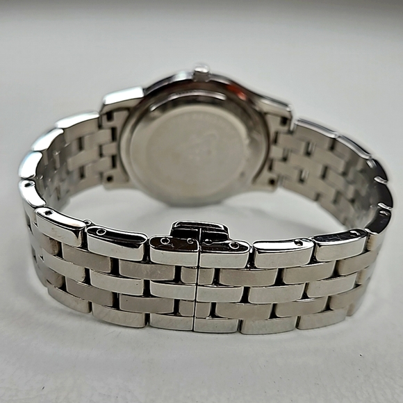 Authentic Gucci Watch 5500M Dial Quartz  Silver White Link Date Watch - Picture 6 of 15